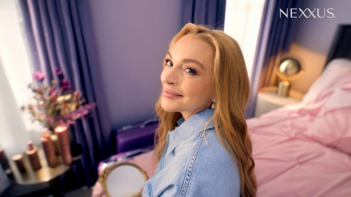 NEXXUS XX LINDSAY LOHAN PRESENT STYLE SWAP